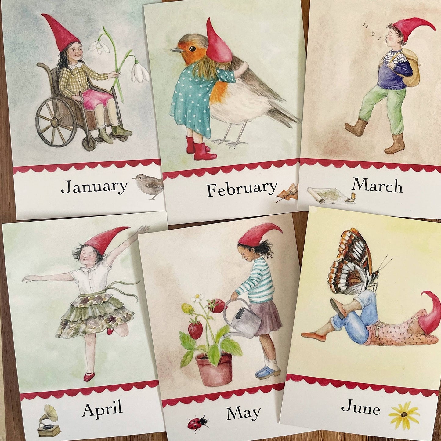 Sesonger i postkort sett: 12 kalender kort | Engelsk