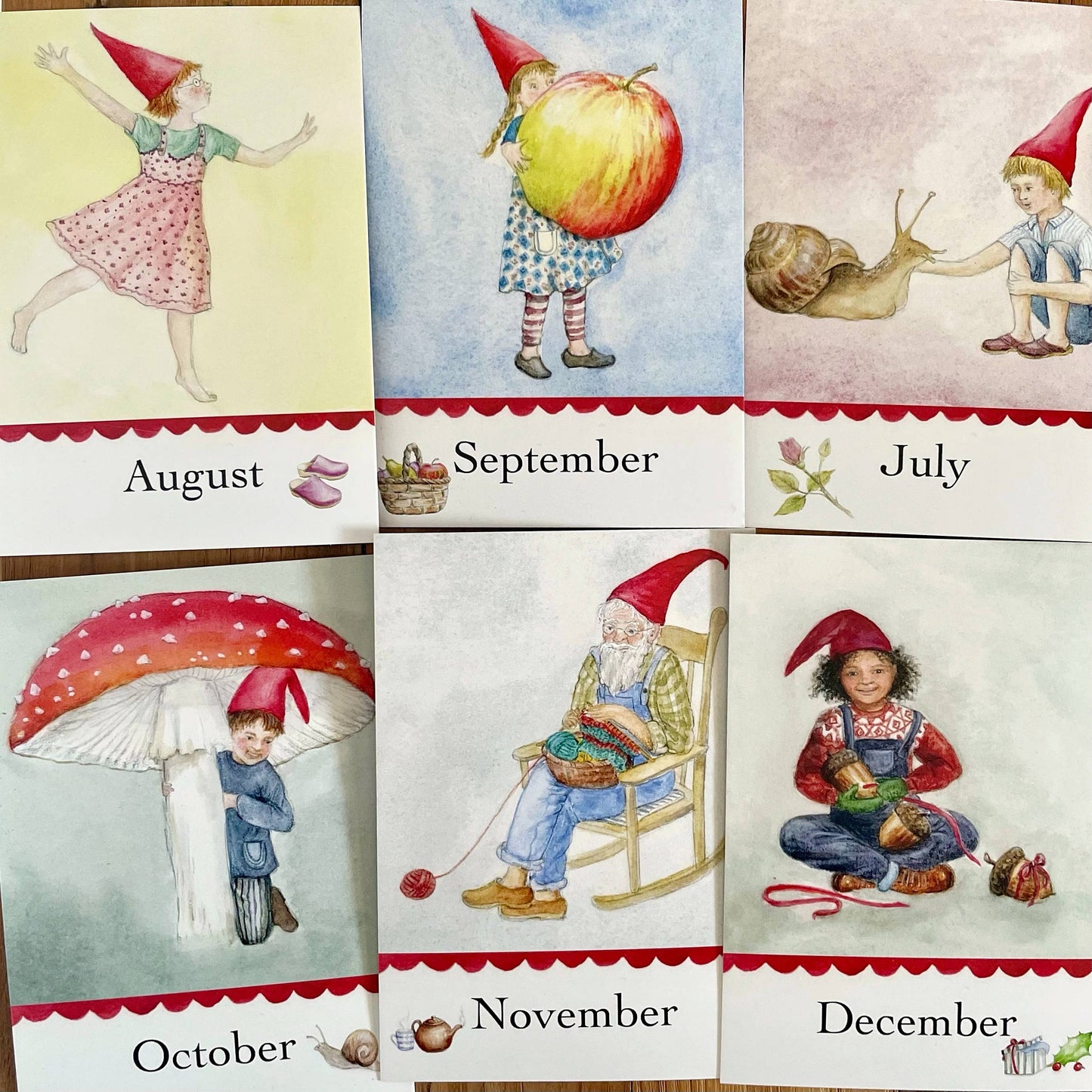 Sesonger i postkort sett: 12 kalender kort | Engelsk